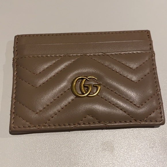 Gucci Handbags - Gucci cardholder excellent condition